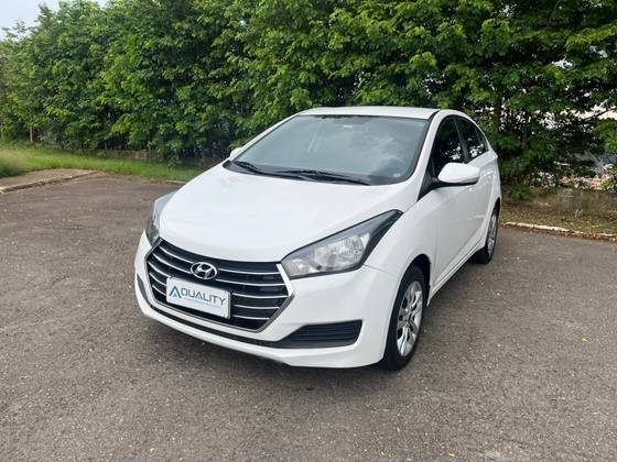 HYUNDAI HB20S 1.0 COMFORT PLUS 12V FLEX 4P MANUAL